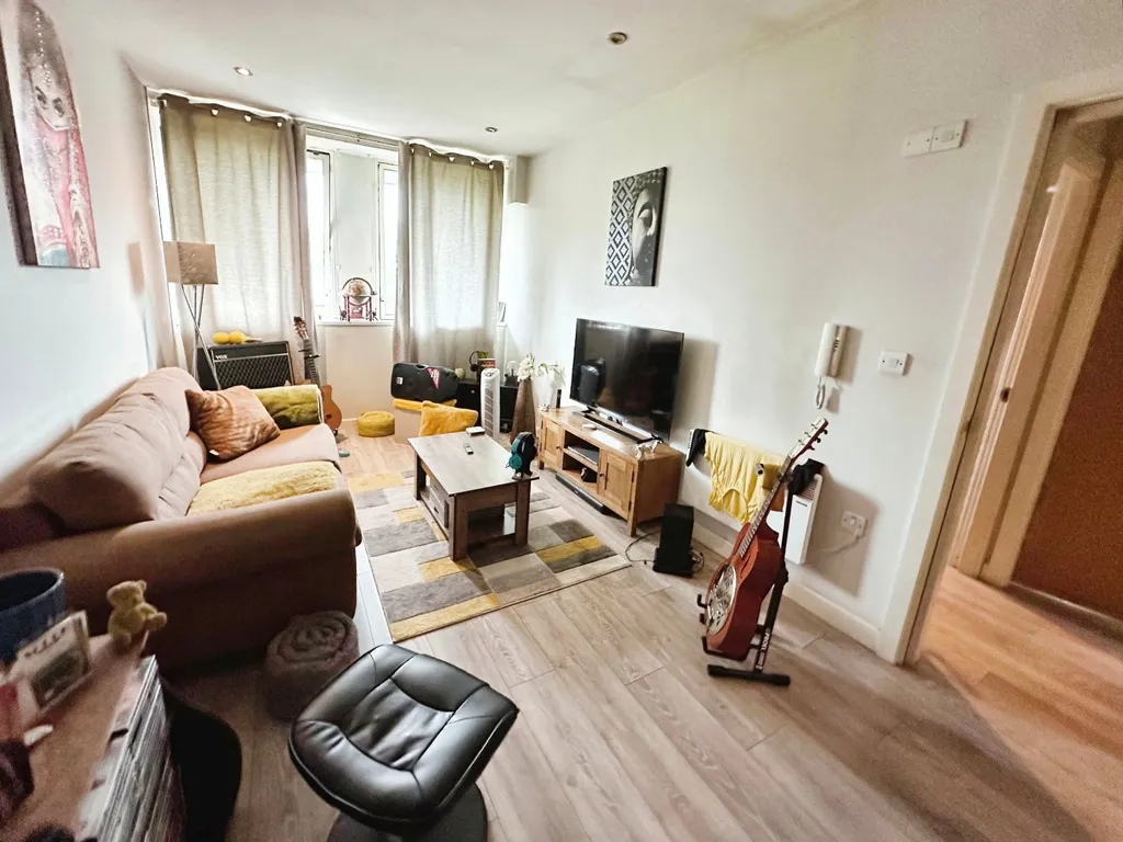 ee8ecfe49bd8a76af67f464f6441edff6e32a3e4